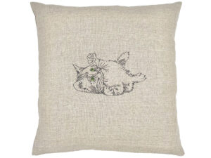coussin brodé chaton chat sur le dos